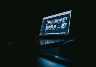 YouTube: Σχεδιάζει οικονομικότερη συνδρομή, χωρίς διαφημίσεις