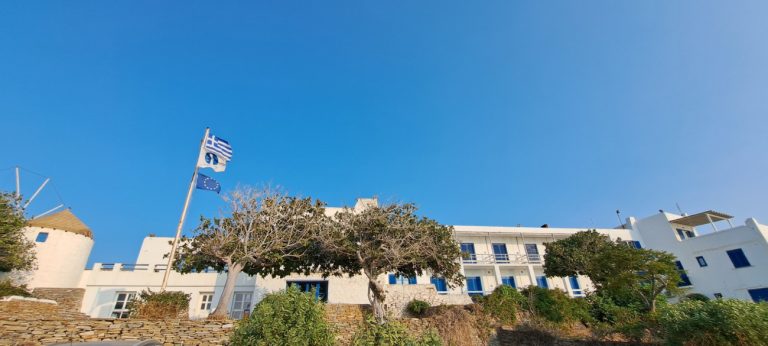 Την άμεση επισκευή του δημαρχείου ζητάει ο δήμαρχος Πάρου