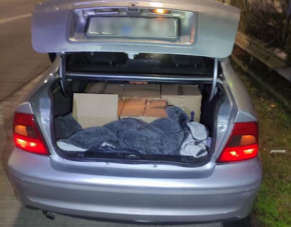 Πιερία: Πωλούσαν «έξτρα παρθένο ελαιόλαδο» αμφιβόλου προελεύσεως και κάλτσες χωρίς πιστοποιητικό υγείας