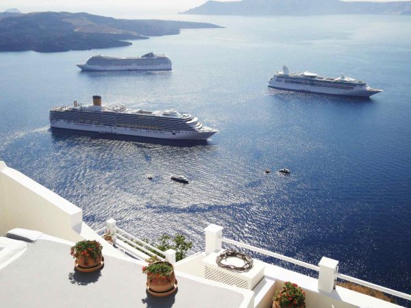 Σαντορίνη: Πού εντόπισε αυθαίρετα το υπουργείο Περιβάλλοντος