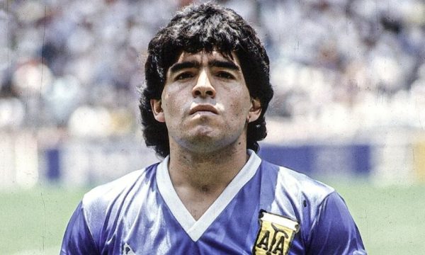 «Ο αγωνιώδης θάνατος του Ντιέγκο Μαραντόνα»