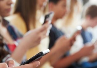 Μεγάλη Βρετανία: Ανήλικοι αντιμέτωποι με εκβιασμούς για σεξουαλική εκμετάλλευση – Η ανησυχητική τάση