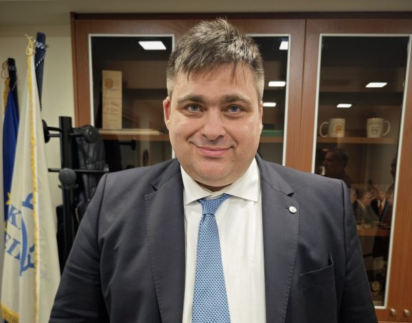 Νέος πρόεδρος της ΚΕΕΕ ο Γιάννης Βουτσινάς