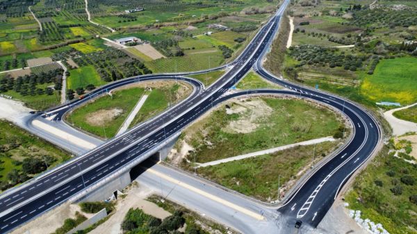 Στην κυκλοφορία η νέα παράκαμψη Αρκαλοχωρίου και ο Ανισόπεδος Κόμβος