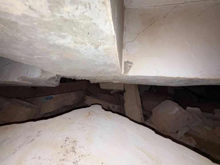 Σεισμός στη Μιανμάρ: Βίντεο με παγιδευμένες γυναίκες κάτω από τα συντρίμμια