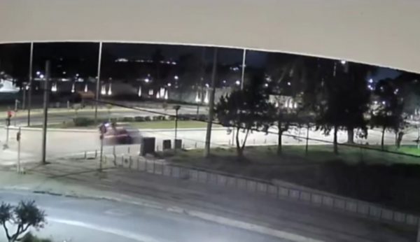 Βίντεο ντοκουμέντο από το σοβαρό τροχαίο στη Γλυφάδα με τρεις τραυματίες