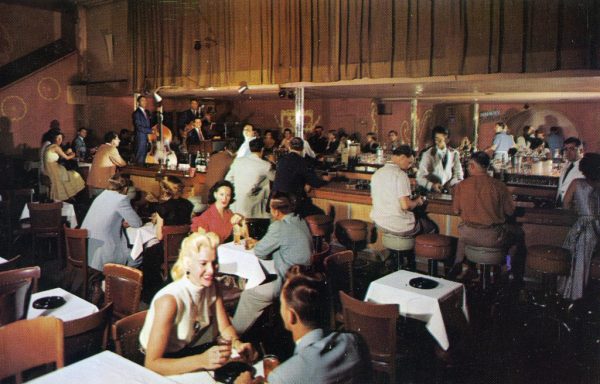 Σπατάλη χρόνου, ζωή χωρίς κοινωνικά δίκτυα και ψαγμένα σημεία: Οι πραγματικές πολυτέλειες των υπερπλουσίων το 2025