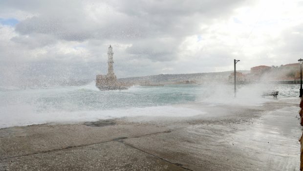 Ξεκινά η τριήμερη κακοκαιρία - Πού αναμένονται επικίνδυνα φαινόμενα σήμερα