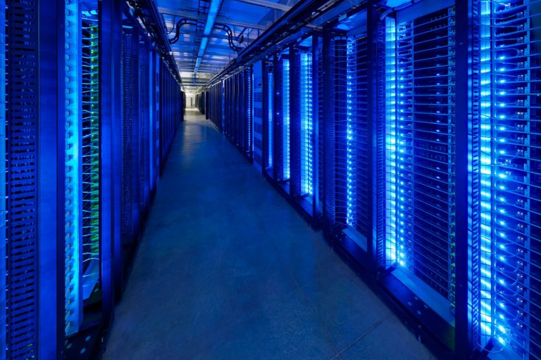 Τα data centers που θα «χτιστούν» σε ελληνικό έδαφος το 2025