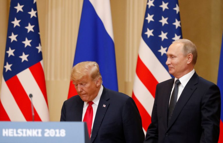 Τραμπ: Πώς οι πολιτικές του βοήθησαν τη Ρωσία και προώθησαν τους στόχους του Πούτιν