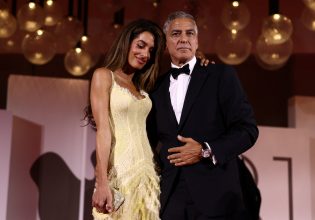 Ξεχάστε τα γοητευτικά γκρίζα μαλλιά του: Η απίστευτη μεταμόρφωση του Τζορτζ Κλούνεϊ