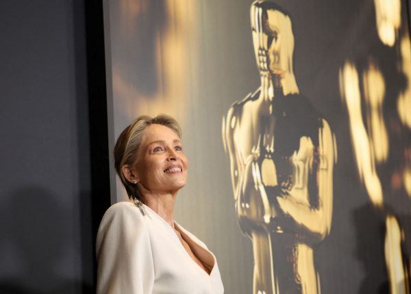 Η Σάρον Στόουν ισχυρίζεται ότι την απομάκρυναν από την ταινία «Another Simple Favor» χωρίς λόγο – Τι ισχύει;