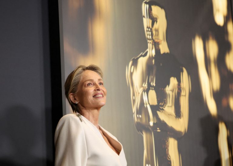 Η Σάρον Στόουν ισχυρίζεται ότι την απομάκρυναν από την ταινία «Another Simple Favor» χωρίς λόγο – Τι ισχύει;