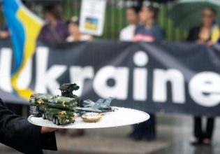 Στις «δαγκάνες» των ΗΠΑ η Ουκρανία – Αφόρητη η πίεση για επιστροφή στο τραπέζι των διαπραγματεύσεων