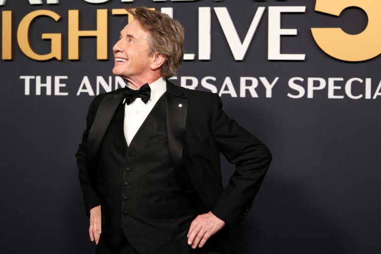 Και κάπως έτσι όλοι άρχισαν να ασχολούνται με την ερωτική ζωή του Μάρτιν Σορτ