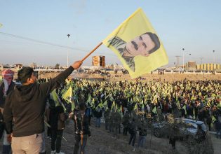 Τι αλλάζει η έκκληση του Οτσαλάν για τη διάλυση του PKK σε Τουρκία και Συρία