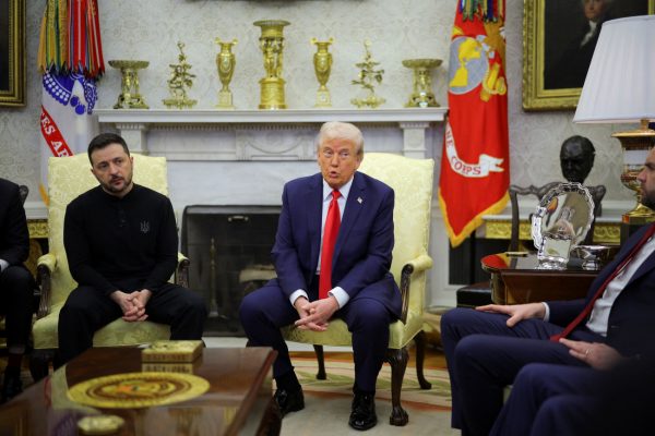 Πεσκόφ: Η αναστολή της αμερικανικής στρατιωτικής βοήθειας στην Ουκρανία είναι η καλύτερη ελπίδα για ειρήνη