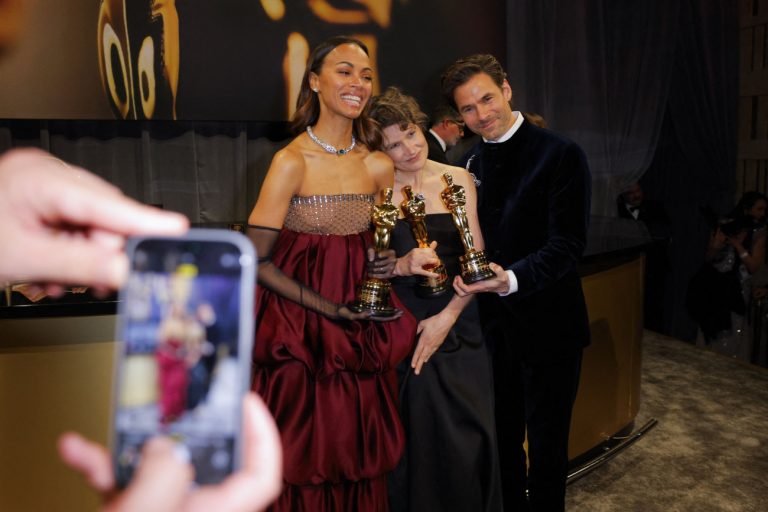 Ούτε ένας από τους νικητές του Εμίλια Περέζ στα Όσκαρ δεν θυμήθηκε την τρανς κοινότητα