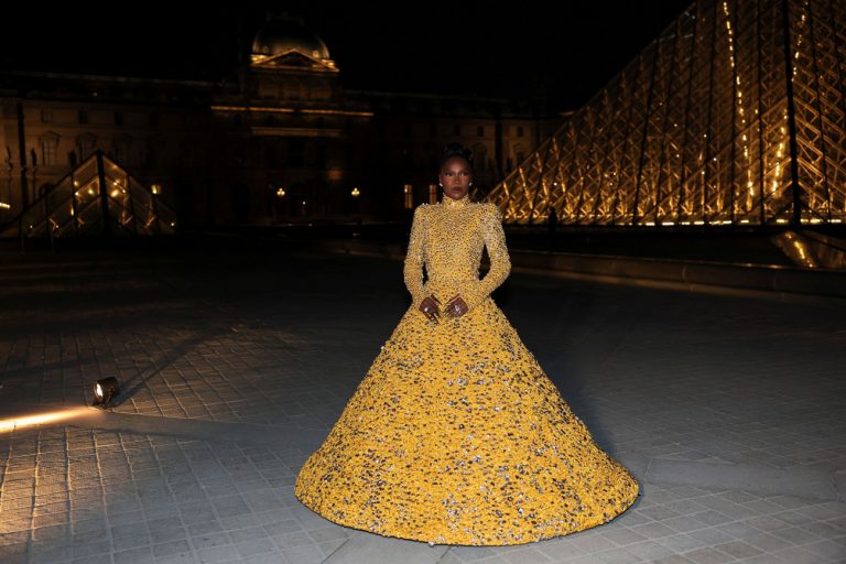 Στα βήματα της Lady Gaga και της Τέιλορ Σουίφτ: Στη Doechii το βραβείο «Γυναίκα της Χρονιάς 2025»