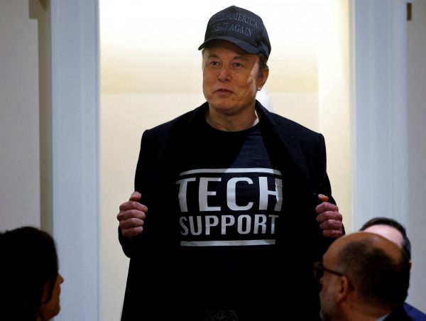 Έλον Μασκ: Ο λόγος που δεν φορά κοστούμι στο υπουργικό συμβούλιο του Ντόναλντ Τραμπ