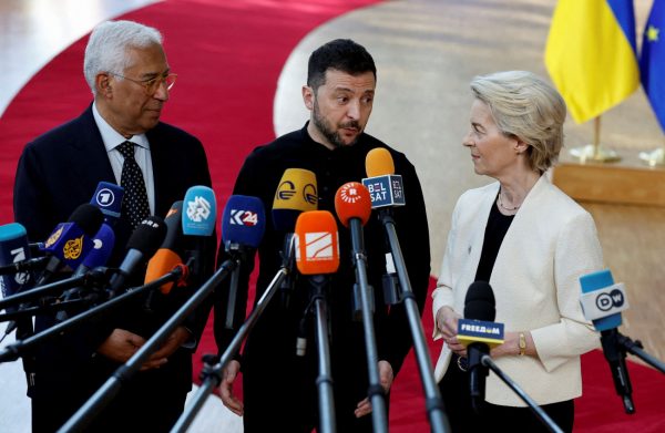 Βρυξέλλες: «O ουκρανικός λαός δεν είναι μόνος» – Το «ευχαριστώ» Ζελένσκι στους ευρωπαίους ηγέτες