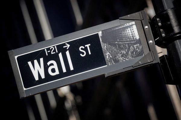 Wall Street: Οι συναλλαγές πίσω από τα φώτα του ταμπλό