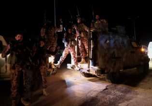 Σφοδρές συγκρούσεις στη Συρία – Πάνω από 300 άμαχοι Αλαουίτες νεκροί σε δύο μέρες