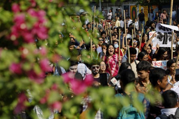 Μπανγκλαντές: Οργή για τον θάνατο 8χρονης που έπεσε θύμα βιασμού – Διαδηλώνουν οι πολίτες