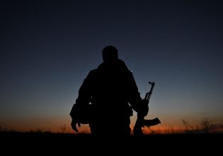 Πόσο έχει κοστίσει ο πόλεμος στην Ουκρανία; Και ποιος πληρώνει;