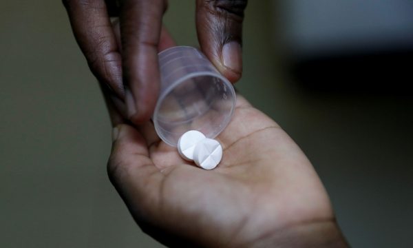 Η Ουκρανία μεταξύ των χωρών που κινδυνεύουν να μείνουν χωρίς φάρμακα για τον HIV λόγω Τραμπ