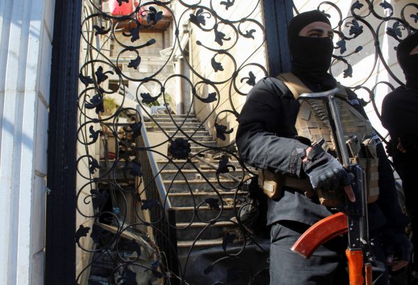 Εγιάλ Ζισέρ: «Η Συρία δεν είναι Λιβύη και η Τουρκία το ξέρει»