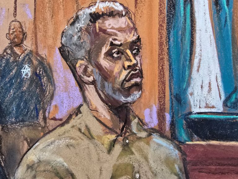 Γκριζαρισμένος, κουρασμένος και με γενειάδα: Ο αγνώριστος Sean «Diddy» Combs δηλώνει αθώος στις νέες κατηγορίες