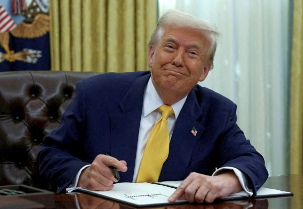 Ο «κυκλώνας Τραμπ» σαρώνει τις περιβαλλοντικές πολιτικές του Μπάιντεν