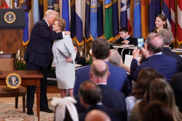 ΗΠΑ: Ο Τραμπ υπέγραψε το διάταγμα που θα διαλύσει το υπουργείο Παιδείας