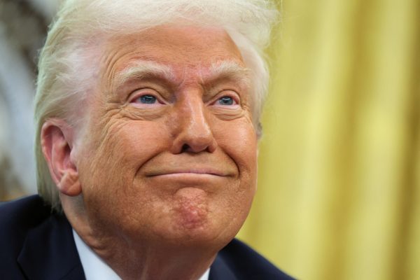 Η σύγκριση σκοτώνει: Ο πίνακας, ο κυβερνήτης της «ριζοσπαστικής αριστεράς» και ο έξαλλος Ντόναλντ Τραμπ