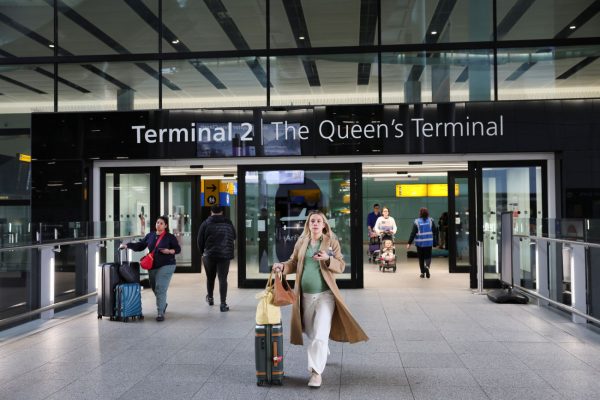 Επείγουσα έρευνα για το κλείσιμο του αεροδρομίου Χίθροου λόγω διακοπής ρεύματος