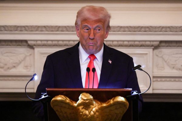 Τραμπ: «Φρούριο» η Ουάσινγκτον μετά από διαταγή – Αυξάνεται η αστυνόμευση για την πάταξη του εγκλήματος