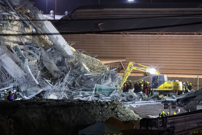 Μιανμάρ: Παγκόσμιο σοκ και εφιαλτική εκτίμηση για τους νεκρούς – Πώς εξηγείται το μέγεθος της καταστροφής