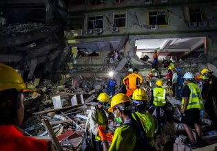 Μιανμάρ: Συνεχίζεται η μάχη στα χαλάσματα, αλλά ο στρατός βομβαρδίζει χωριά