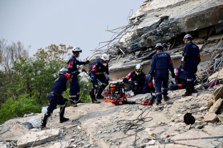 Μιανμάρ: Μία εβδομάδα εθνικού πένθους – Ξεπέρασαν τους 2.000 οι νεκροί από τον σεισμό