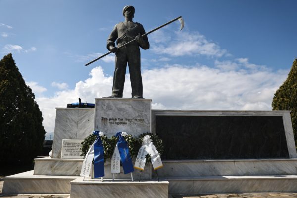 Λάρισα: Τίμησαν την εξέγερση του Κιλελέρ οι αγρότες των μπλόκων – «Φάρος εξέγερσης και συλλογικής δράσης»