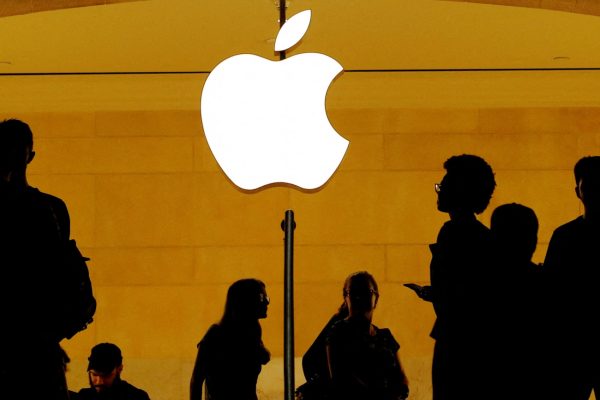 Reuters: Πώς η Apple επιχειρεί να αποφύγει το πρόστιμο της ΕΕ για τις επιλογές του προγράμματος περιήγησης
