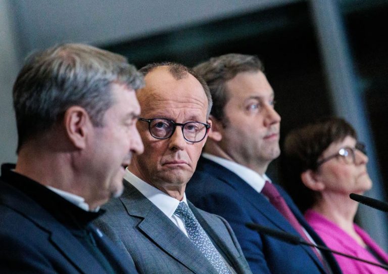 Γερμανία: Χαλάρωση του «φρένου χρέους» για αμυντικές δαπάνες και ειδικό κονδύλι για επενδύσεις αποφάσισαν CDU και SPD