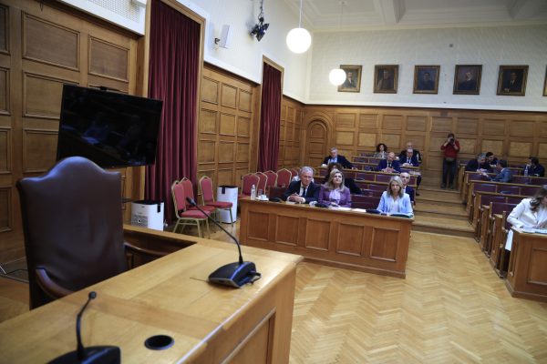 Βουλή: Τίτλοι τέλους για προανακριτική – Με απόφαση της πλειοψηφίας παραπέμπεται ο Χρήστος Τριαντόπουλος – Αντιδράσεις από την αντιπολίτευση