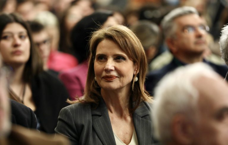 ΠΑΣΟΚ: Παραπέμπεται στην Επιτροπή Δεοντολογίας η Κατερίνα Μπατζελή – Ο λόγος