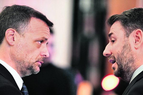 Η Μπατζελή στο Πειθαρχικό, το ΠΑΣΟΚ στην εσωστρέφεια