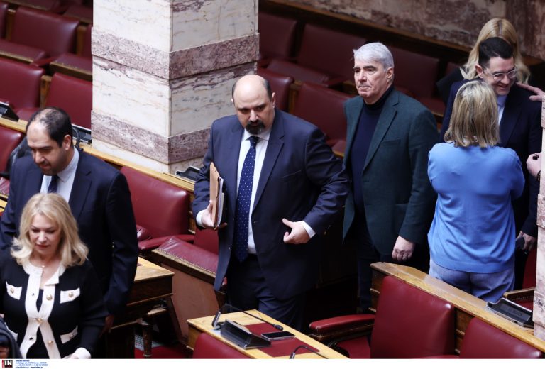 Κόντρες στη διάσκεψη της Βουλής για την προανακριτική – Παρέμβαση Κακλαμάνη ζητά η αντιπολίτευση