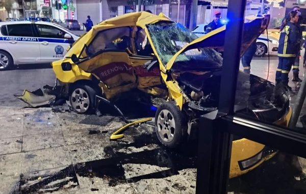 Περιστέρι: Ελεύθερη με «βραχιολάκι» η 22χρονη που προκάλεσε το φονικό τροχαίο στο Περιστέρι