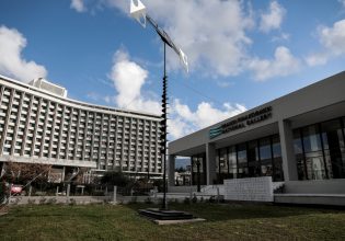 Νίκη: Βουλευτής του κόμματος έσπασε εκθέματα στην Εθνική Πινακοθήκη γιατί τα θεωρούσε βλάσφημα