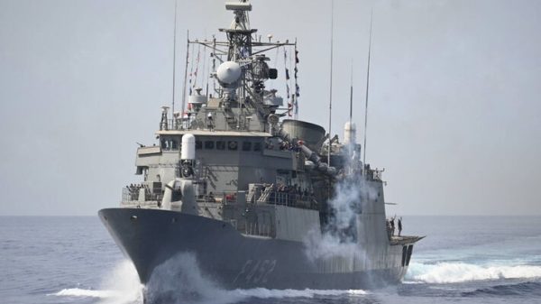 ΚΚΕ για αυξήσεις στις ΕΔ: Στόχος της ΝΔ να αποσπάσει συναίνεση στην επικίνδυνη εμπλοκή στα πολεμικά μέτωπα